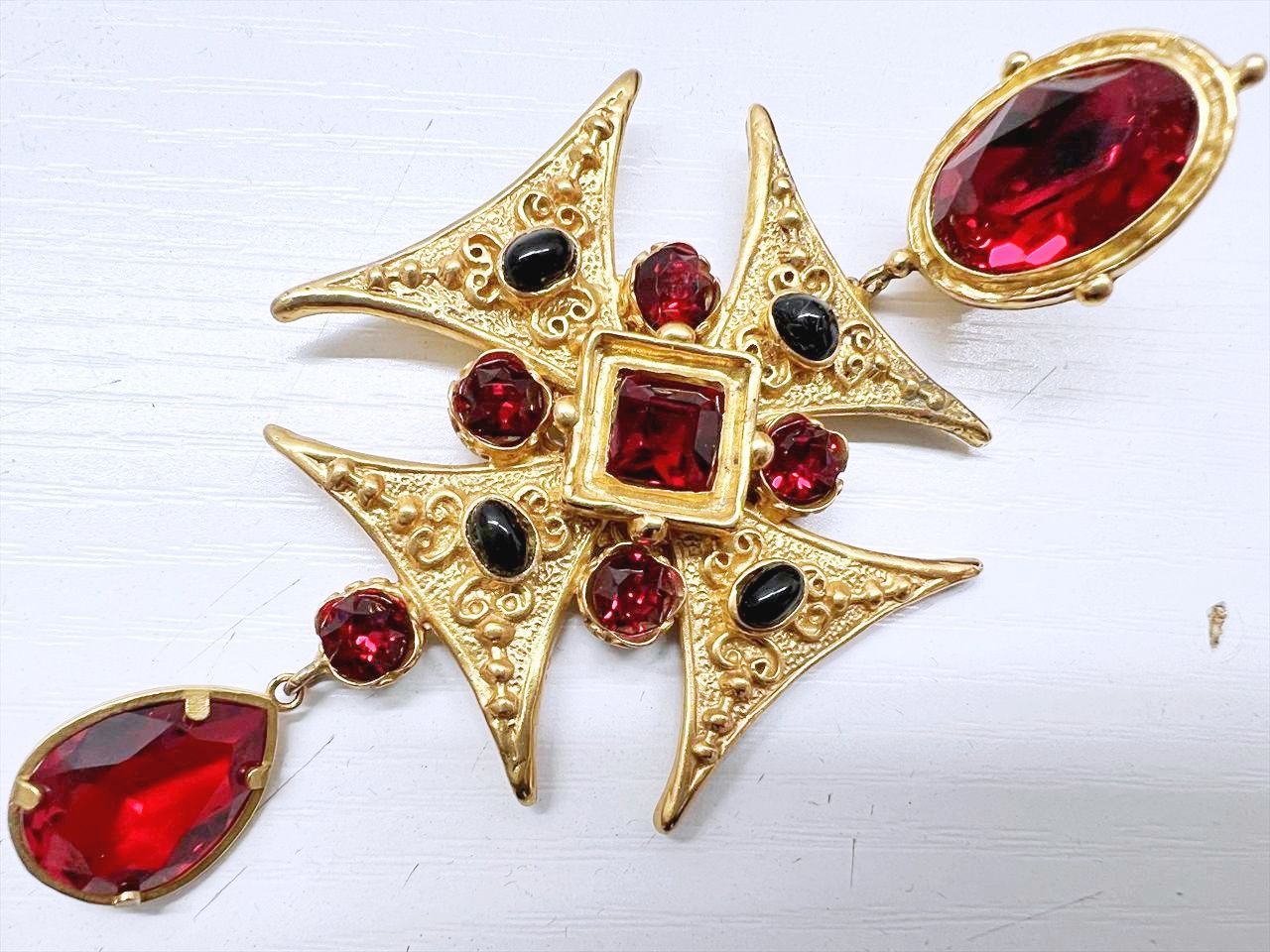 DOLCE-GABBANA ドルチェ＆ガッバーナ マルタ十字 クロス ストーン イヤリング