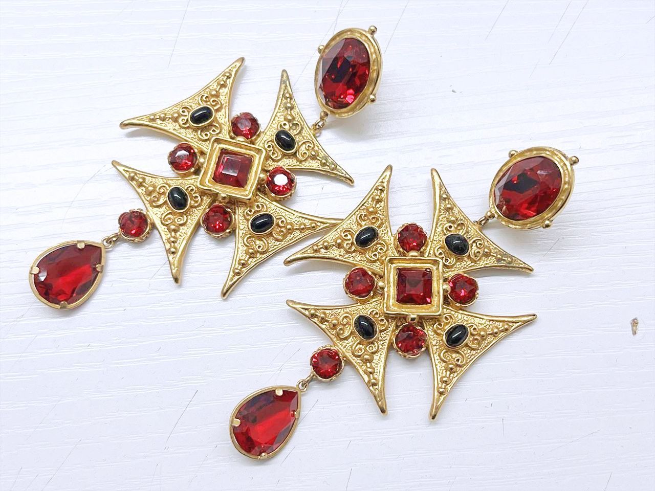 DOLCE-GABBANA ドルチェ＆ガッバーナ マルタ十字 クロス ストーン イヤリング