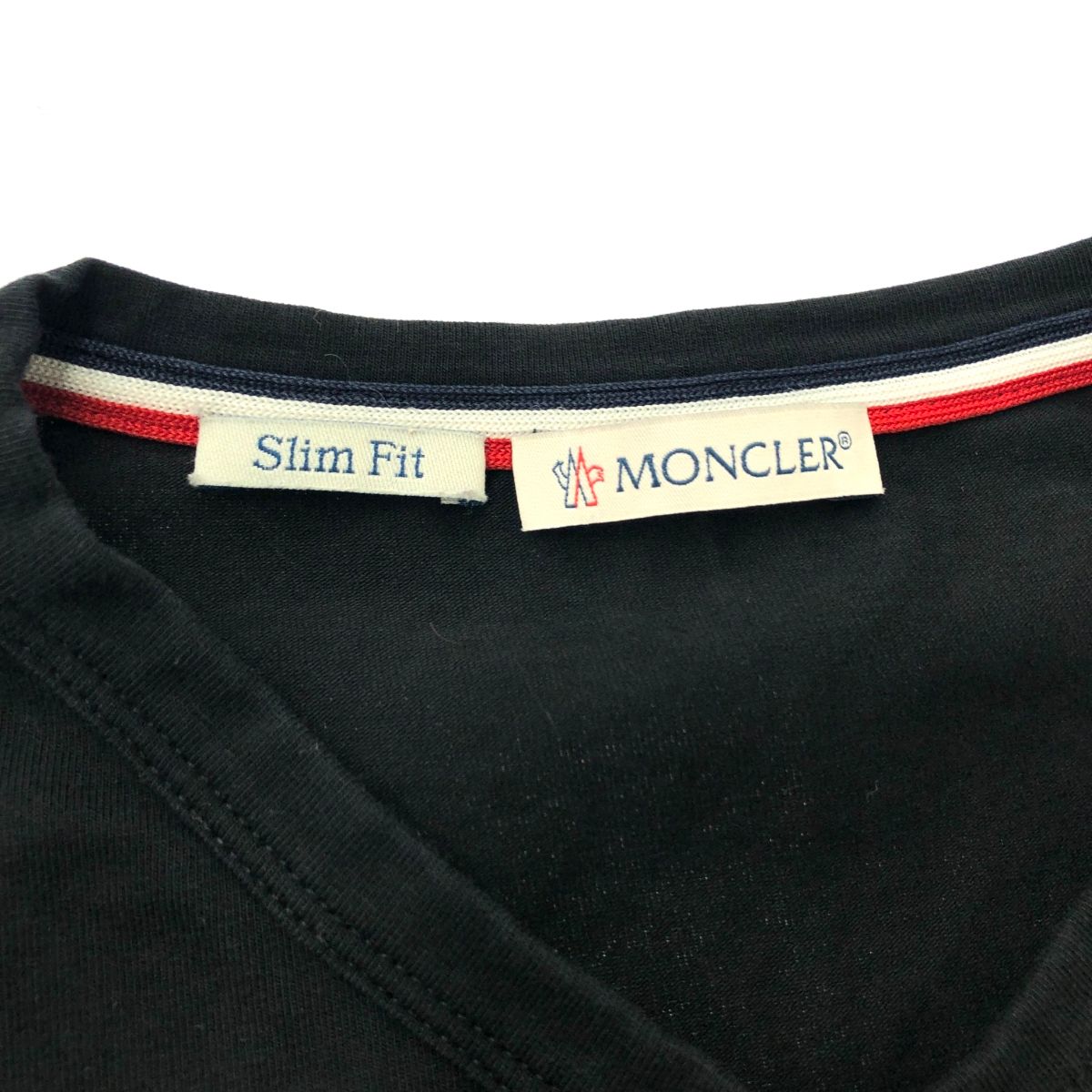 MONCLER モンクレール 半袖カットソー/MAGLIA　SCOLLO サイズ:XS 袖ワッペン    ブラック レディース / 241019001374 MONCLER モンクレール 半袖カットソー/MAGLIA SCOLLO サイズ:XS 袖