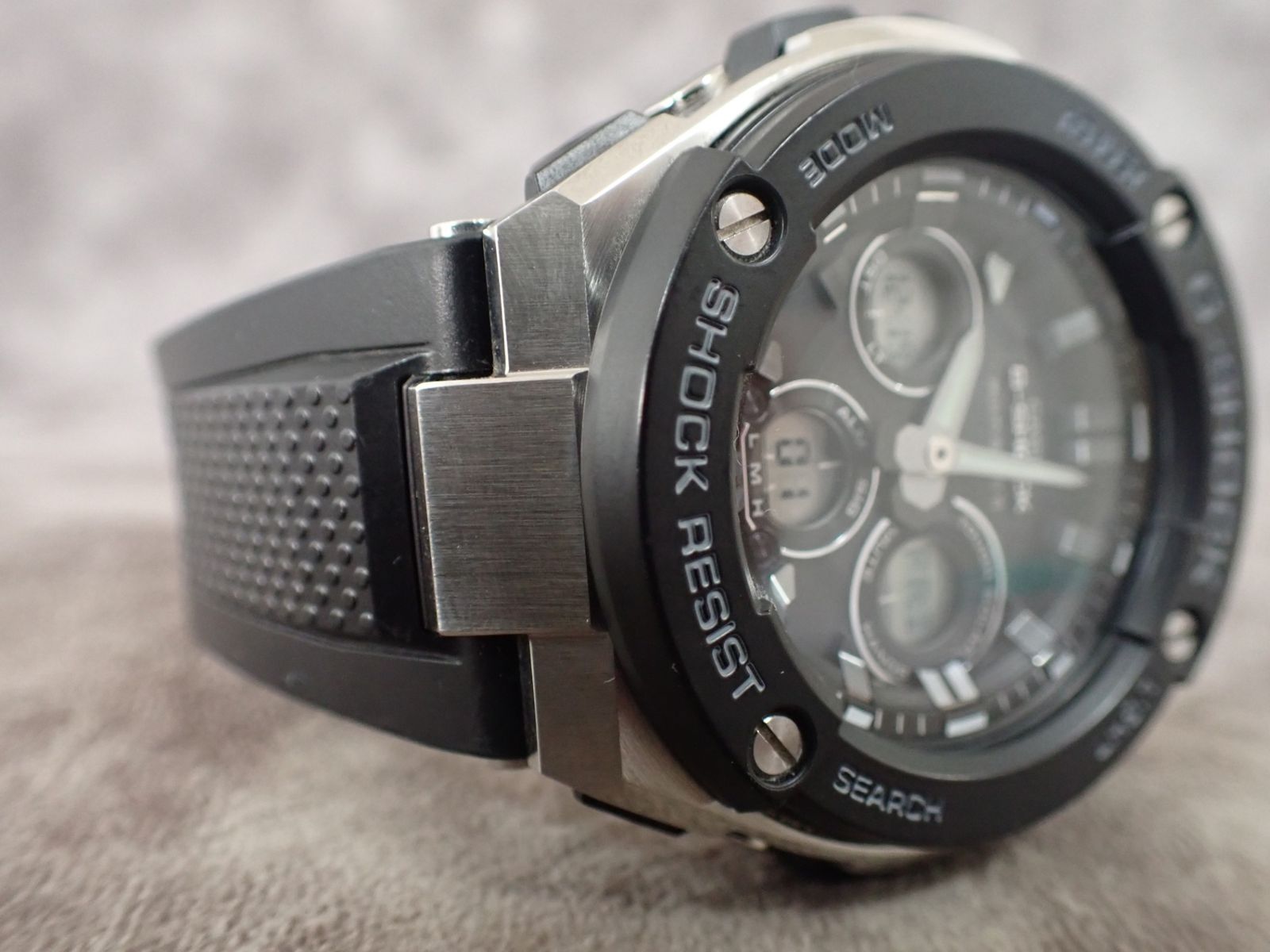 G-SHOCK GST-W
