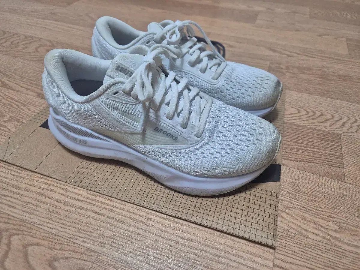 ブルックス アデレナリン24 225 ワイド ランニングシューズ