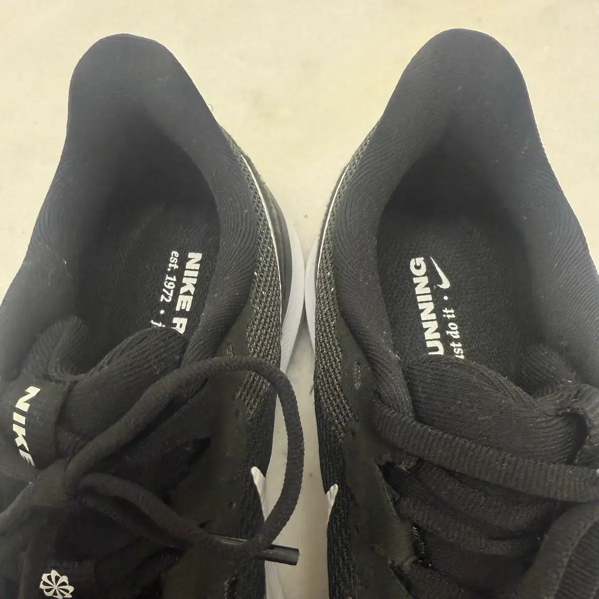 スニーカー エアズーム