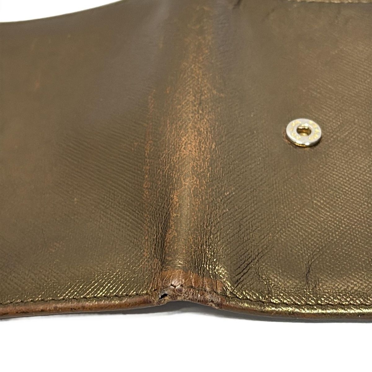 PRADA(プラダ) 3つ折り財布 - ゴールド レザー - メルカリ