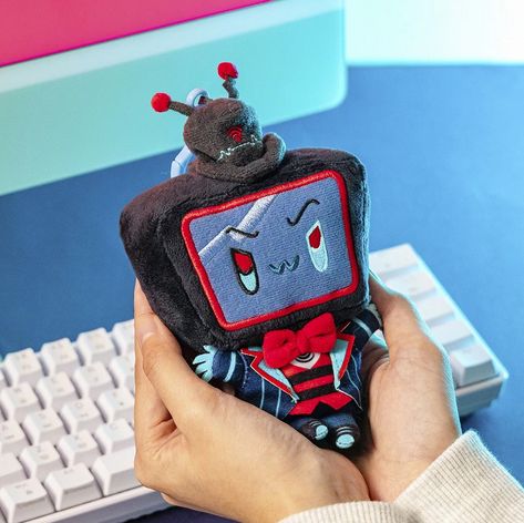 ハズビンホテル ヴォックス VOX おすわりマスコット ぬいぐるみ - メルカリ