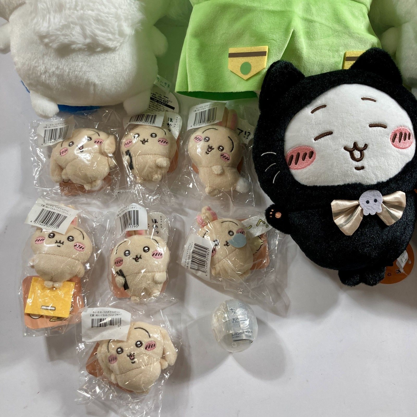 ちいかわ　サンリオ　モモンガ　うさぎ　ハチワレ　バッグ　マスコット　ぬいぐるみ ちいかわ うさぎ ハチワレ モモンガ カニちゃん サンリオ ぬいぐるみ