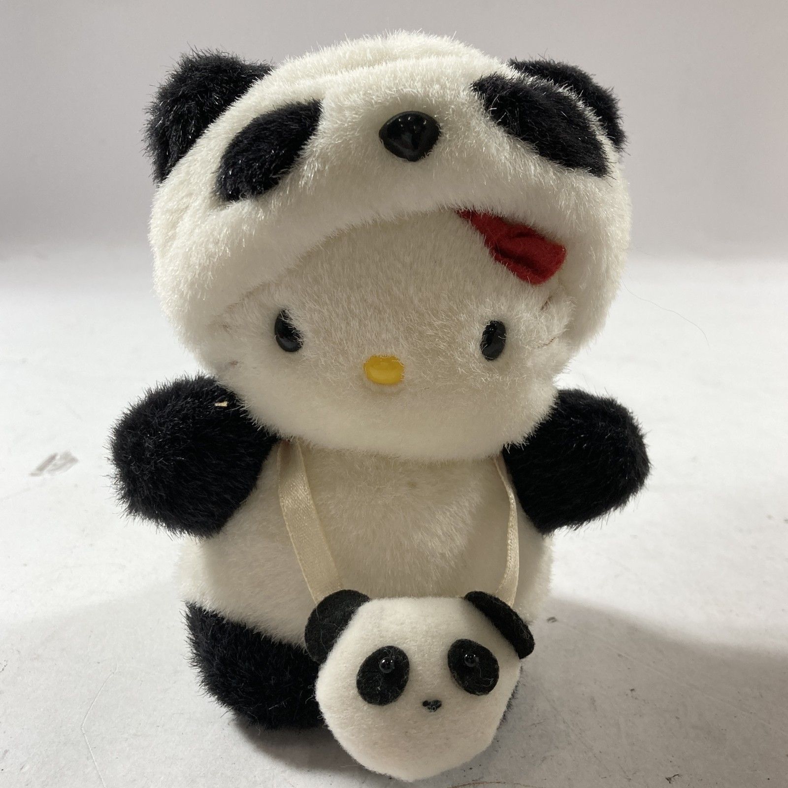 ☆ 希少 レア ハローキティ パンダ 着ぐるみ ぬいぐるみ ポシェット