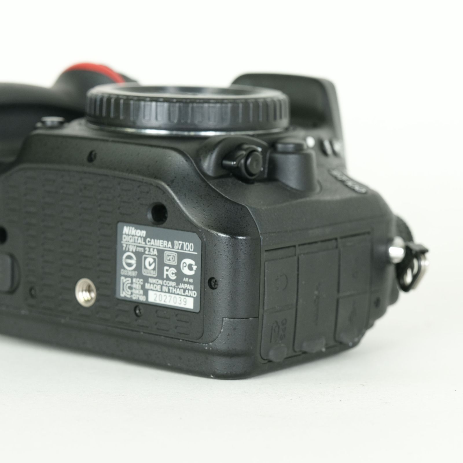 美品 | シャッター数2,520回｜注意事項あり] Nikon D7100 | Nikon F