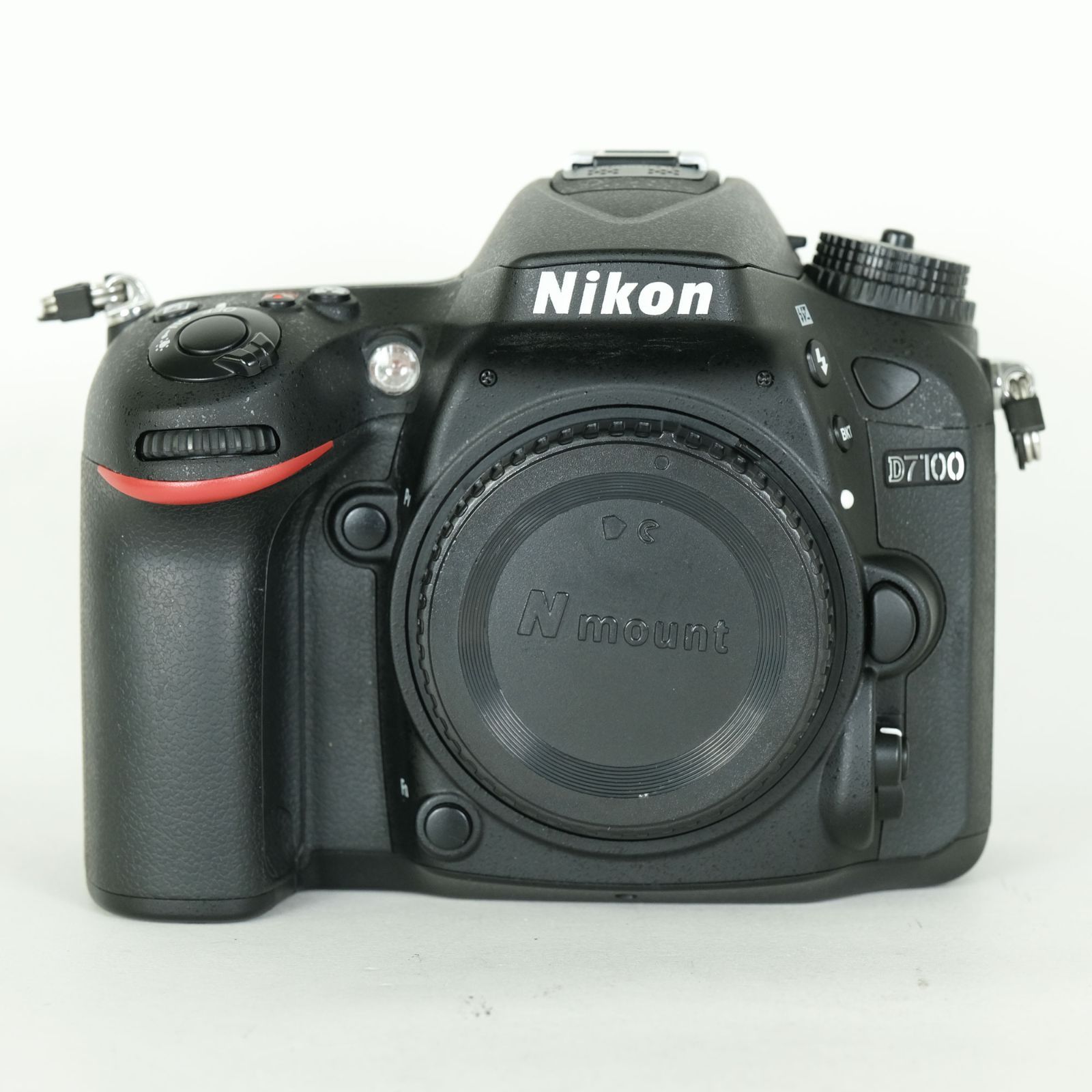 Nikon D7100 ボディのみ 美品 シャッター回数 約22000回 美品 | シャッター数2,520回｜注意事項あり] Nikon D7100 | Nikon F