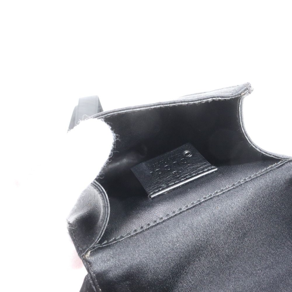 美品 グッチ レザー ショルダーバッグ 斜め掛け メッセンジャー