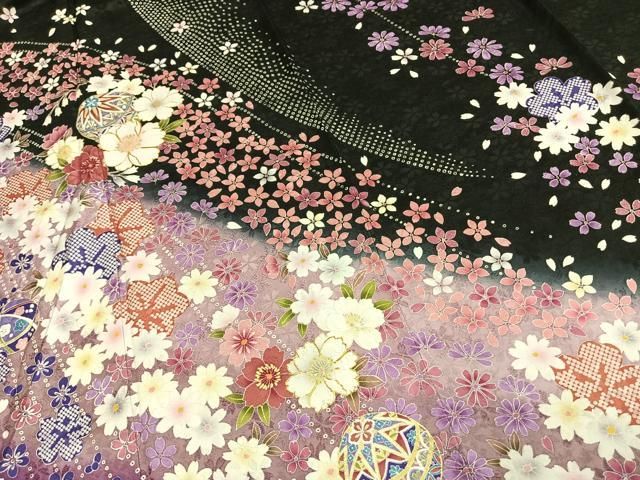  平和屋着物 豪華振袖 駒刺繍 草花毬文 暈し染め 黒地 健勝苑扱い 正絹 fy 振袖 着物