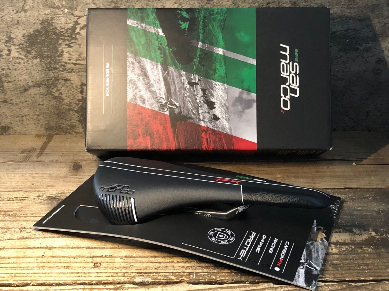 JR 317 サンマルコ san marco Regale CARBON FX PROTEK サドル 黒 NARROW レール