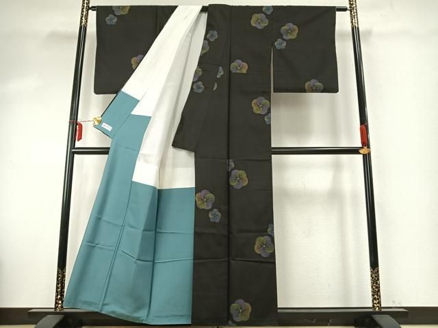 平和屋着物○本場大島紬 カタス9マルキ 地空き 舞花文 黒地 やまと誂製