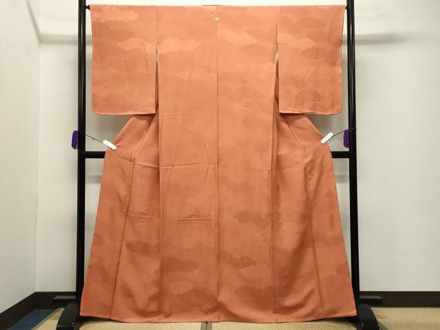 平和屋着物 上質な色無地 雲重ね地紋 赤朽葉色 正絹 gh