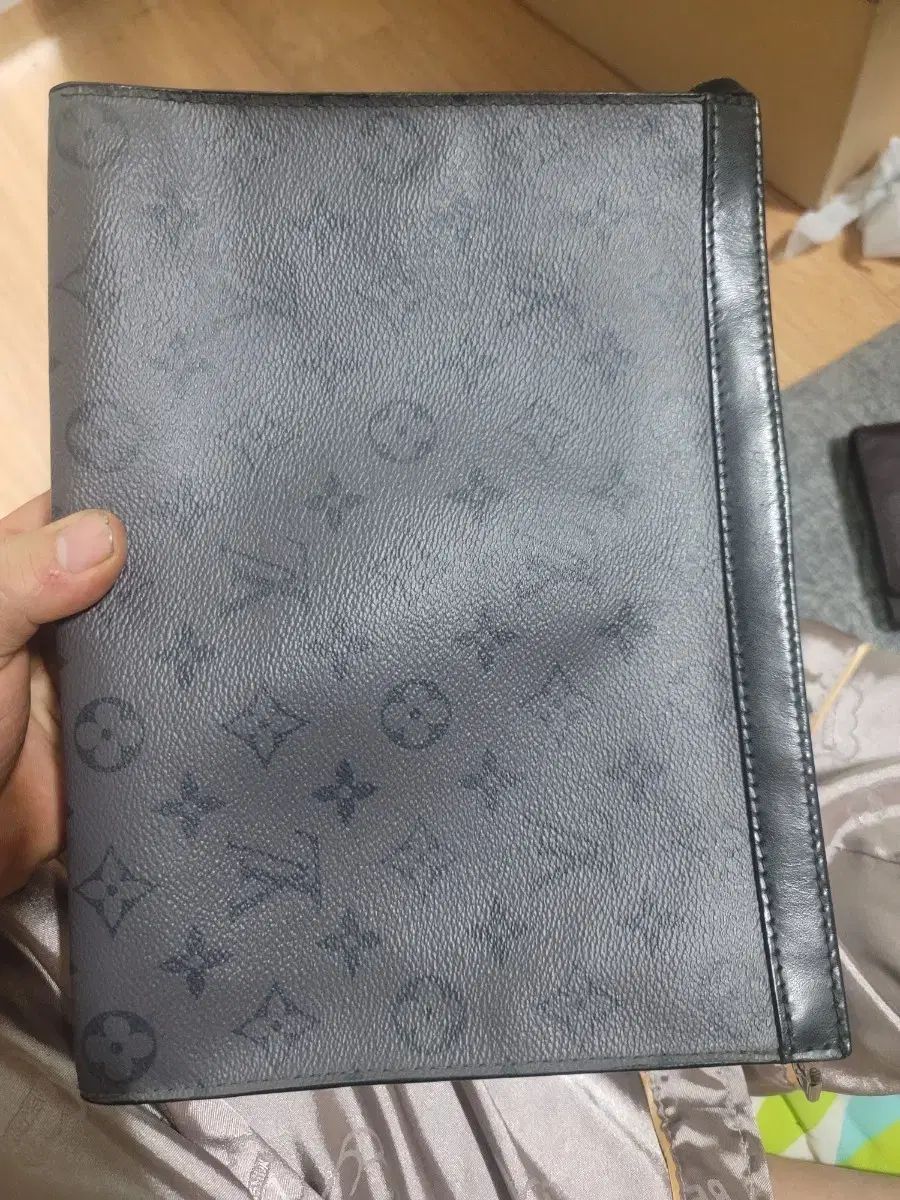 Louis Vuitton ルイヴィトン エクリプス リバース ポシェット ヴォヤージュ クラッチバッグ