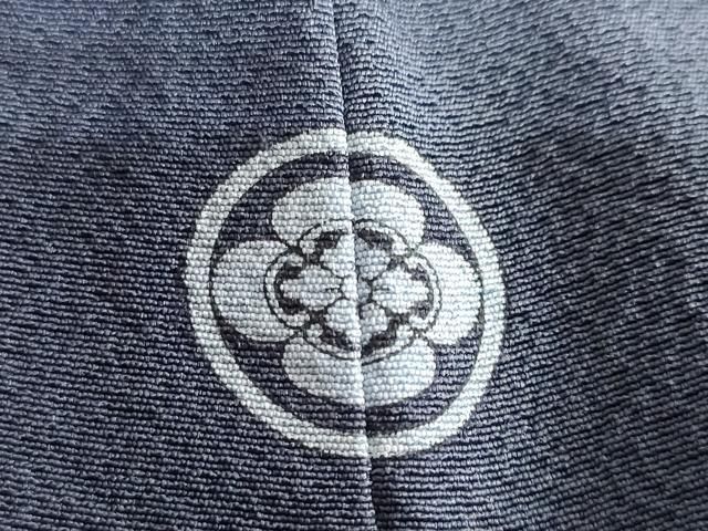 上質な色無地 濃鼠色