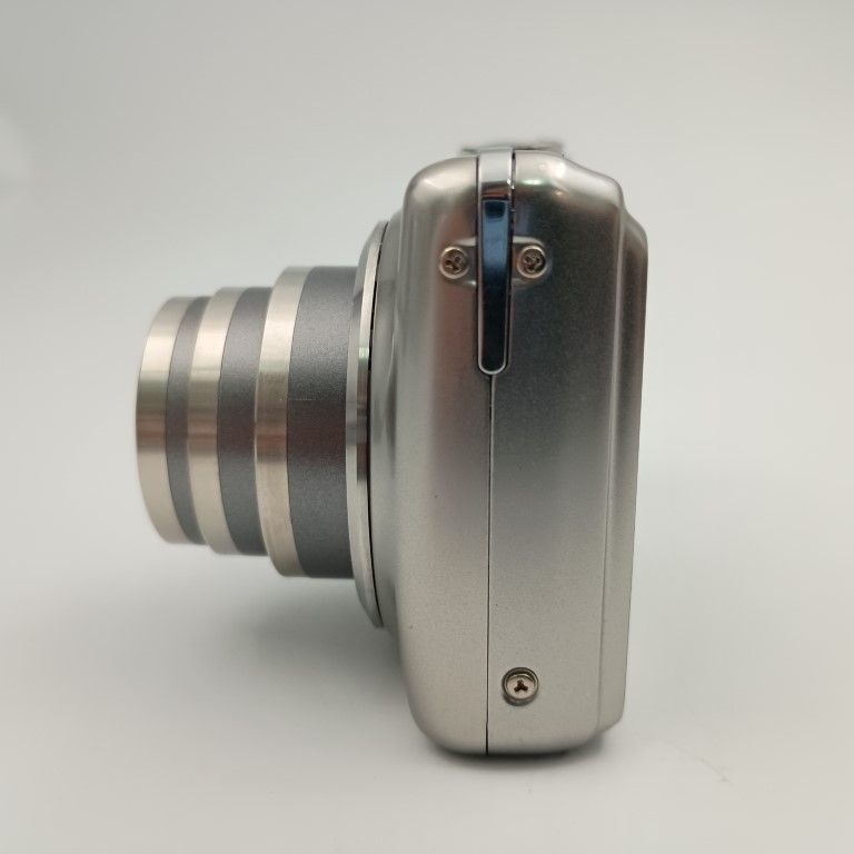 FUJIFILM FINEPIX F70EXR シルバー コンパクトデジタルカメラ - メルカリ