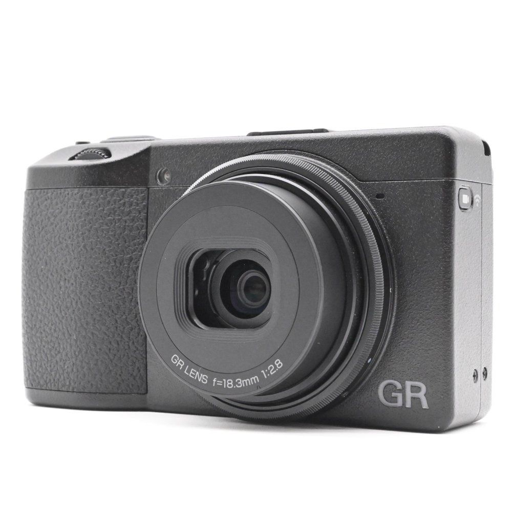 RICOH GR III デジタルカメラ APS Cサイズ大型CMOSセンサー搭載 ストリートスナップシュータ― 約0 8秒 高速起動 高速AF