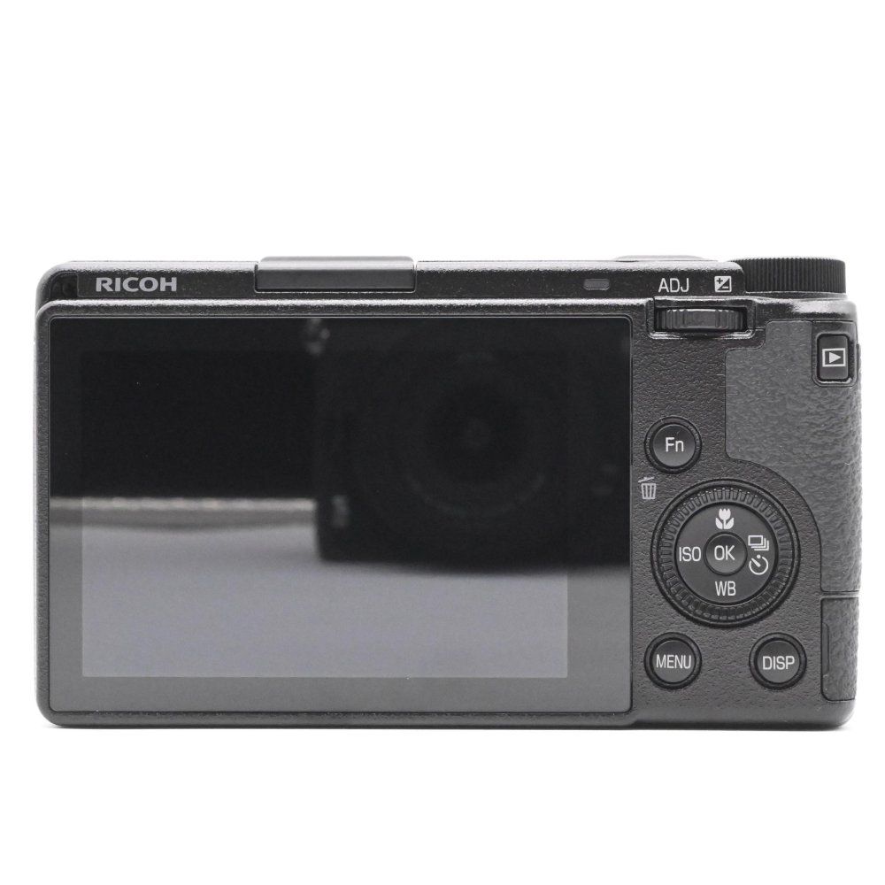 APS Cサイズ大型CMOSセンサー搭載