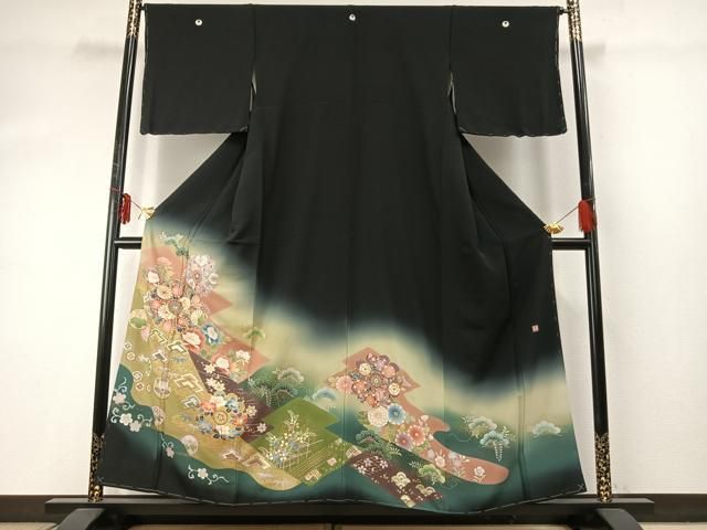 平和屋着物 十日町友禅作家 あらい義風 黒留袖 駒刺繍 草花文 暈し染め 金彩 正絹 fy