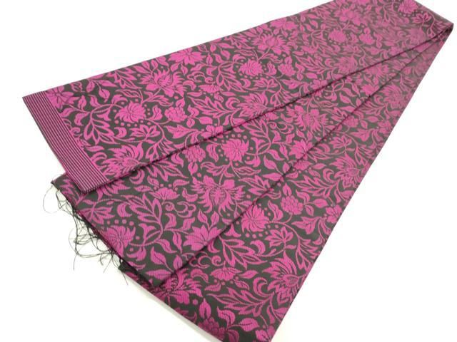 更紗花唐草文 黒地