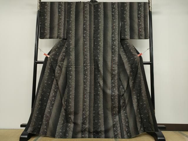 平和屋着物 本場大島紬 9マルキ 流水舞花文 正絹 ut