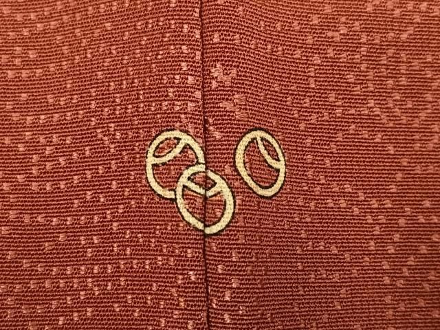 上質な色無地 草花地紋