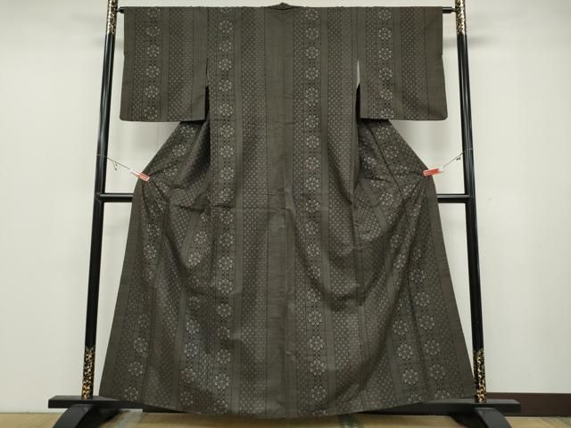 平和屋着物 本場大島紬 7マルキ 菱花間道 正絹 ut