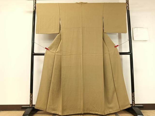 平和屋着物 上質な色無地 草花地紋 榛色 正絹 vp