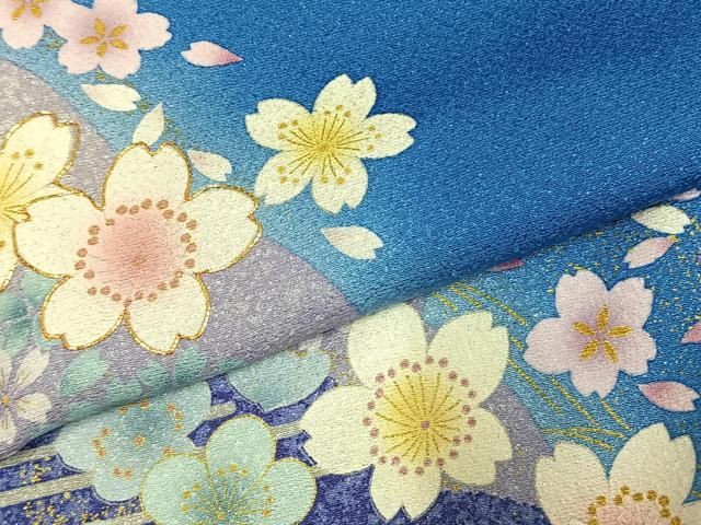 平和屋着物○豪華振袖 駒刺繍 舞花文 暈し染め 金彩 銀通し地 正絹