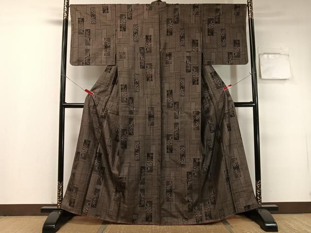 平和屋着物 本場大島紬 9マルキ 短冊花文 正絹 vp