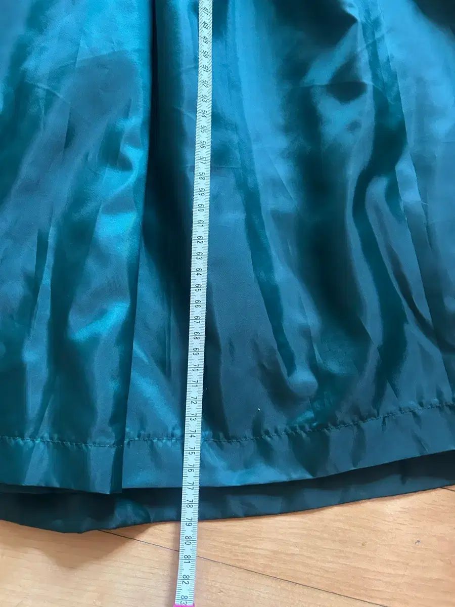 サテン グリーン フーラ ハワイ スカート