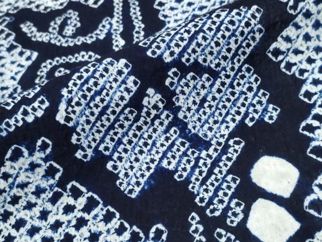 有松鳴海絞り 葡萄蔦の葉文