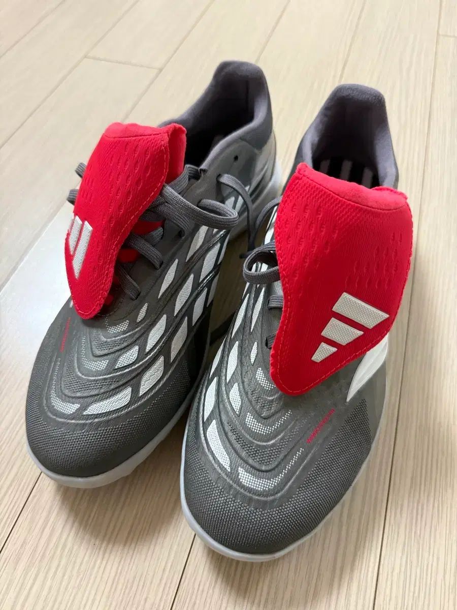 260 アディダス プレデター プロ FT TF