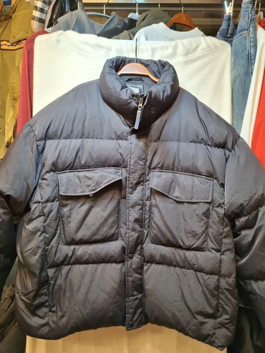 アーククラシック ブラック ポケット ダウン アウター