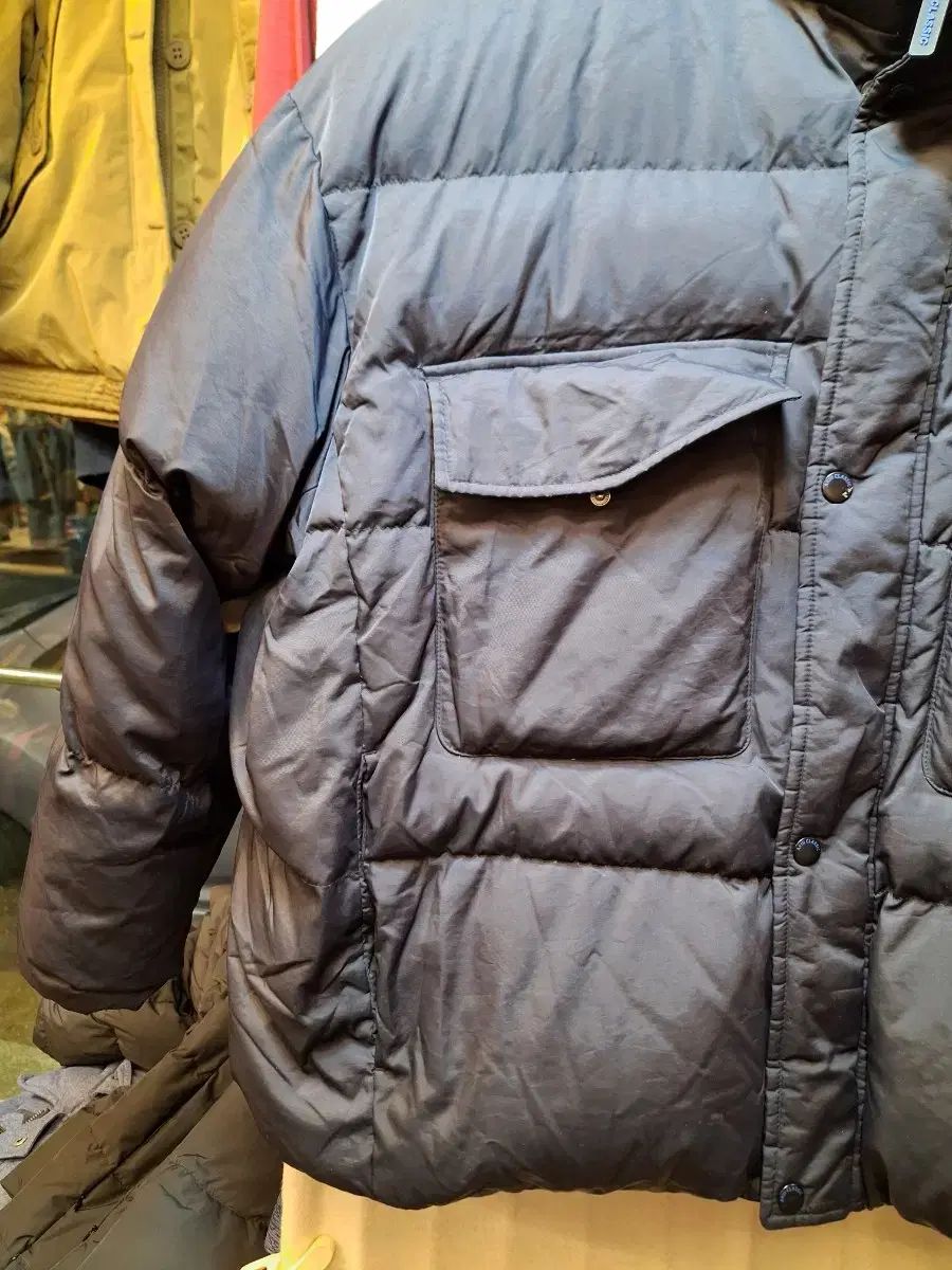 アーククラシック ブラック ポケット ダウン アウター