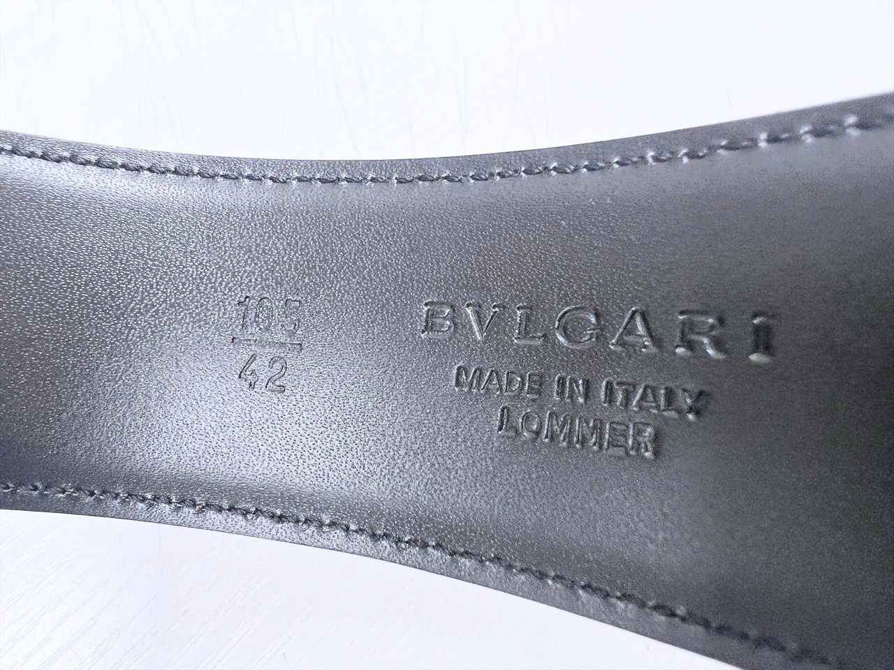 ひまわり♡美品♡未使用♡BVLGARI ロゴ入りベルト ブラック/グレー 未使用保管 美品 BVLGARI ブルガリ マン ラウンドバックル グレイン