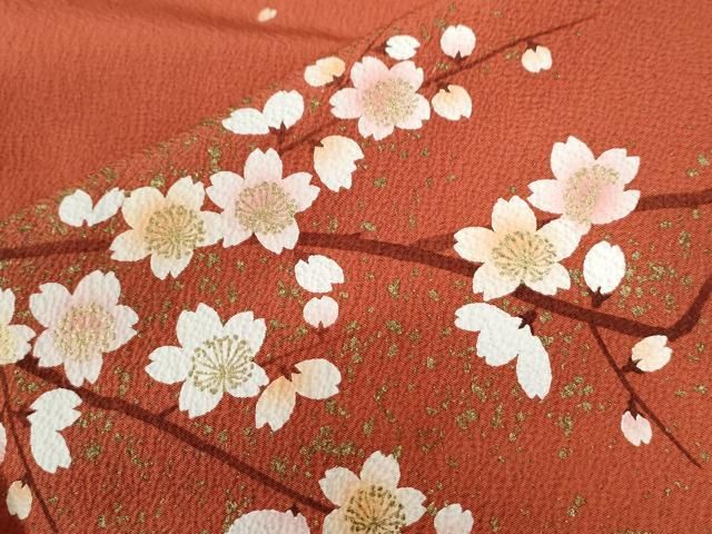 平和屋着物▽訪問着　単衣　駒刺繍　雪輪吉祥花文　桜鼠色地　金彩　正絹　逸品　AABE3372jh 平和屋着物▽訪問着 単衣 駒刺繍 雪輪吉祥花文 桜鼠色地 金彩 正絹