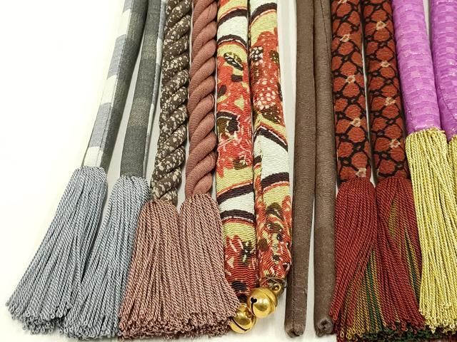 平和屋着物 和装小物 上質な帯締め10本セット 丸ぐけ 刺繍 暈し 金糸 金彩 飾り玉 木玉 あり ay