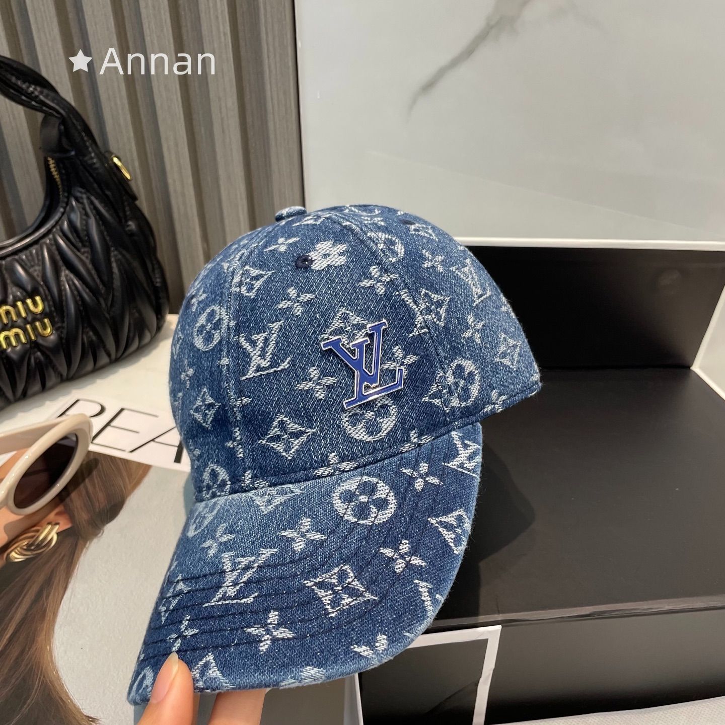Louis Vuitton ベースボールキャップ アイボリー ルイヴィトン LOUIS VUITTON キャップ モノグラムベルベット ベース