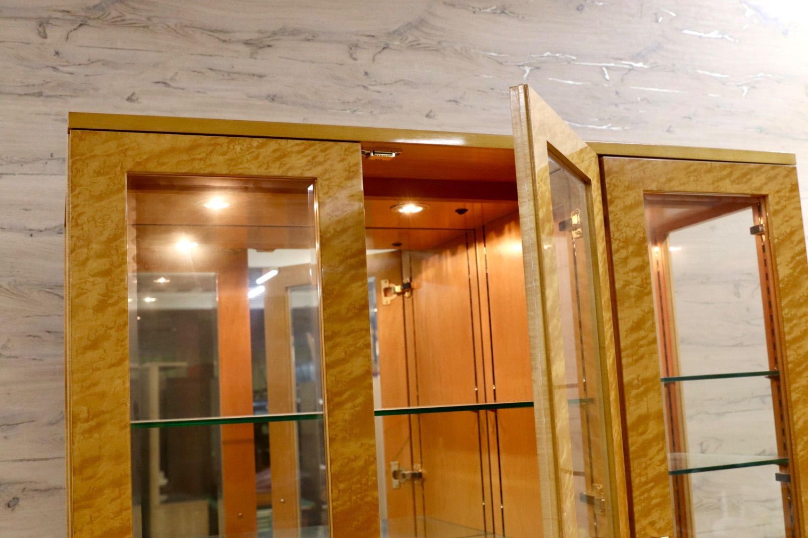 GMIS371○IDC大塚家具 スプレンダー キャビネット 飾り棚 バーズアイ