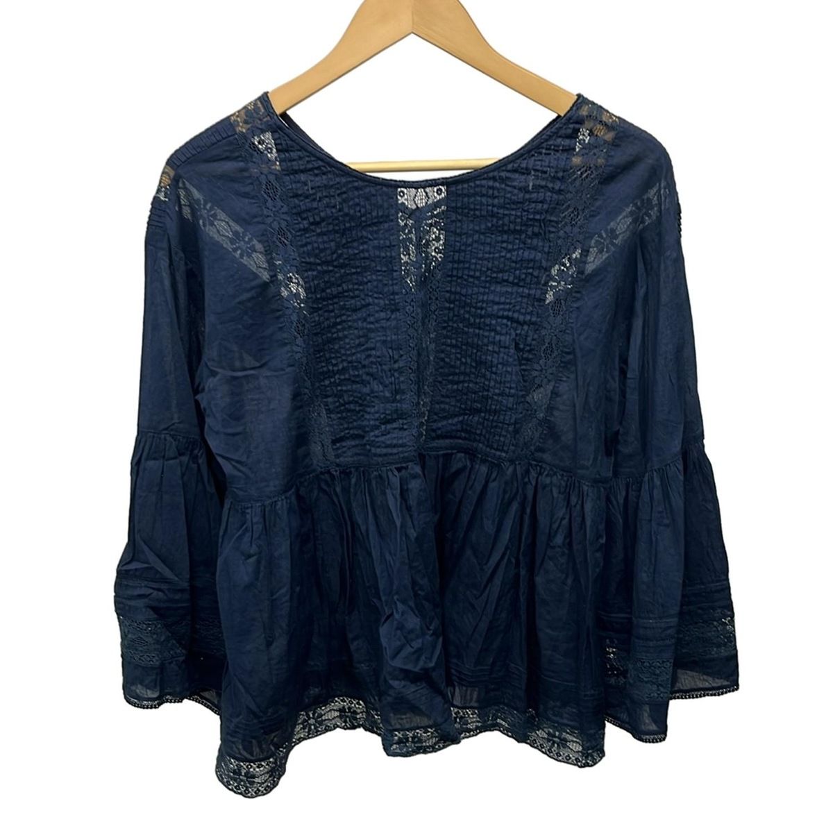 NE QUITTEZ PAS ヌキテパ 長袖カットソー レディース - ネイビー Vネック レース