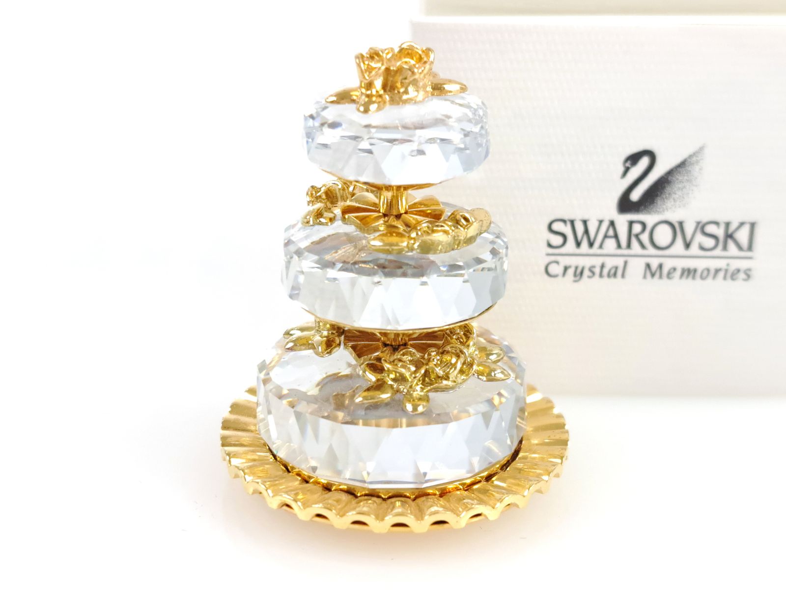 SWAROVSKI クリスタル ケーキ型 装飾品⭐︎お買い上証明書付き SWAROVSKI クリスタル ケーキ型 装飾品⭐︎お買い上証明書付き