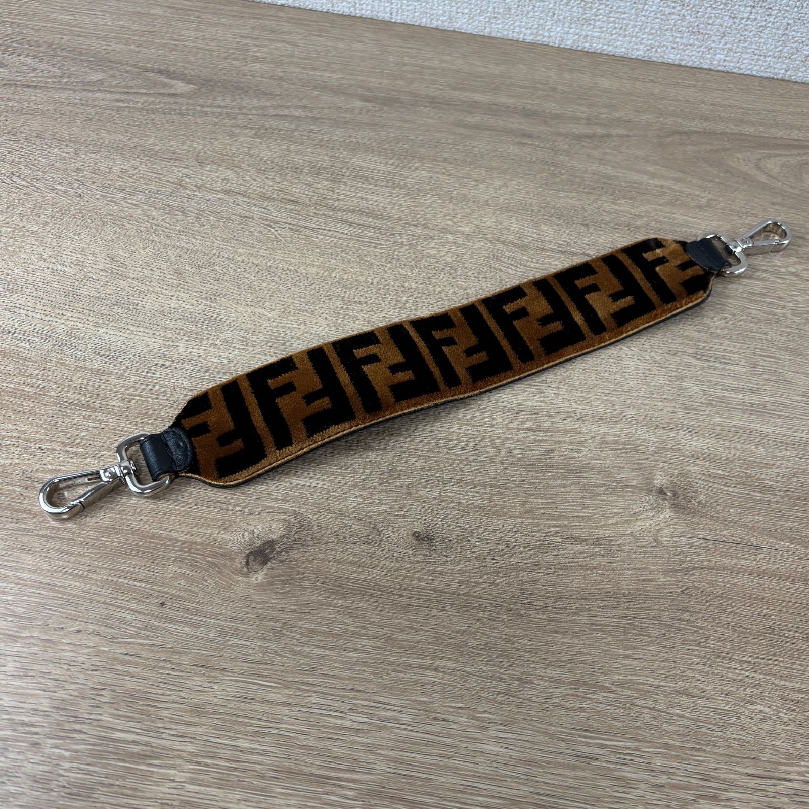FENDI フェンディ ズッカ ベロア/レザー ショルダーストラップ
