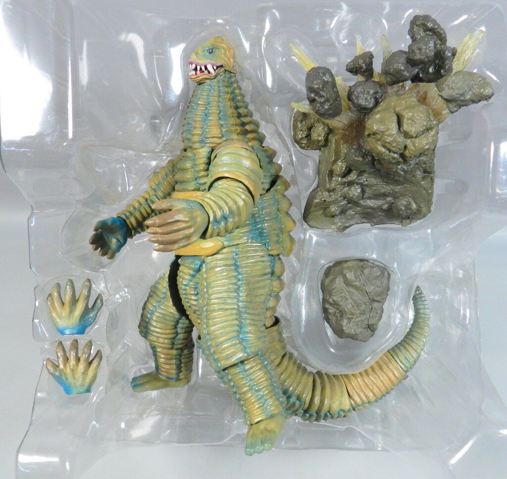 バンダイ ウルトラアクト ウルトラマン レッドキング - メルカリ