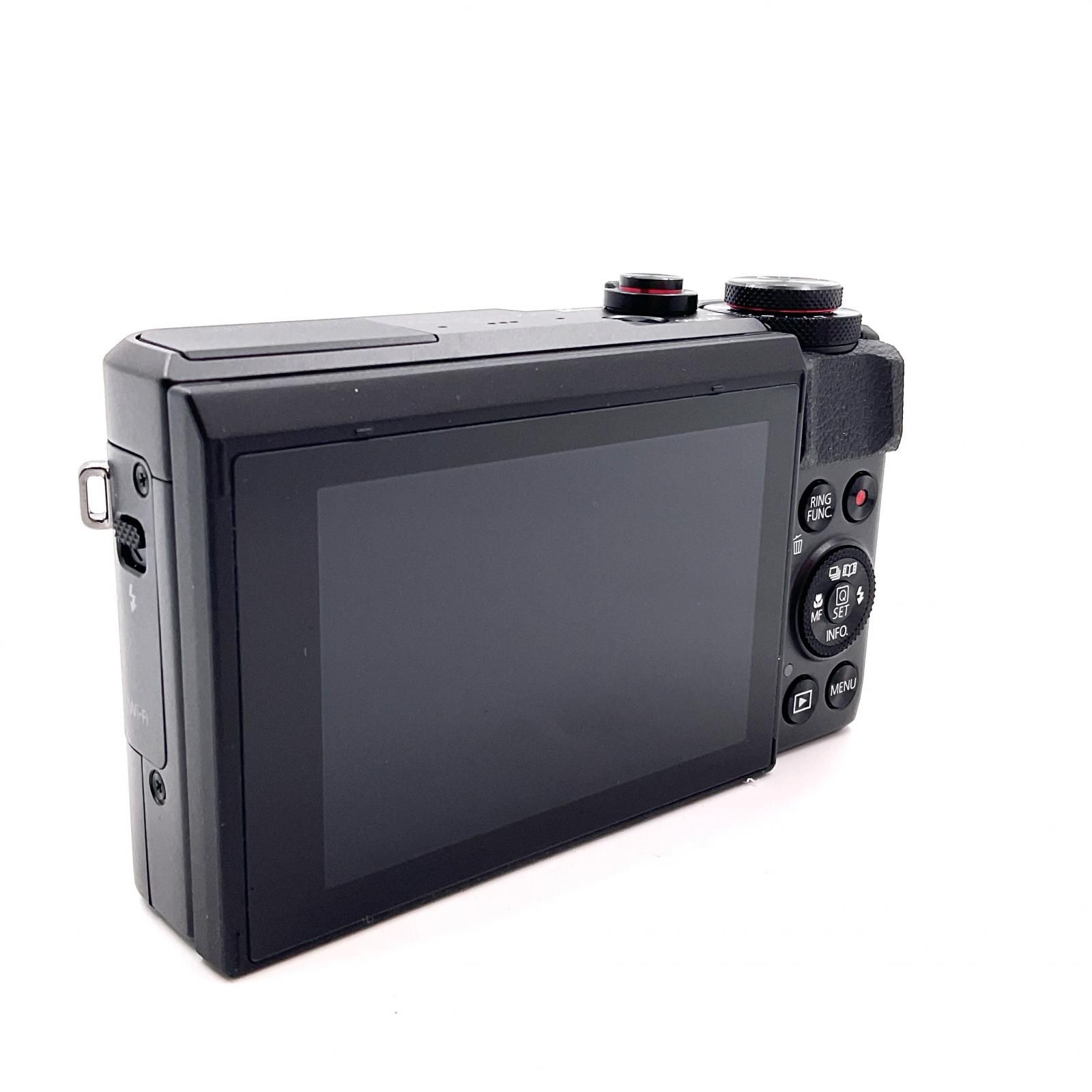 Canon キャノン　デジタルカメラ　PC1737 返品返金保証　有り Canon キャノン デジタルカメラ PC1737 返品返金保証 有り