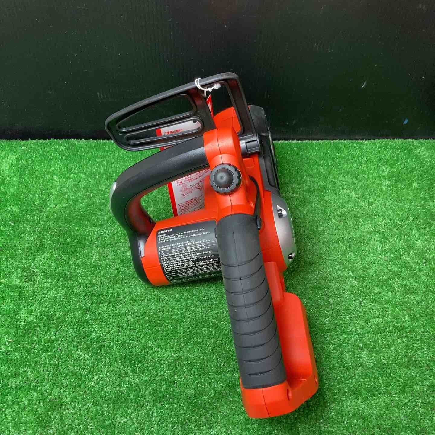 ブラック-デッカー 充電式チェーンソー -JP