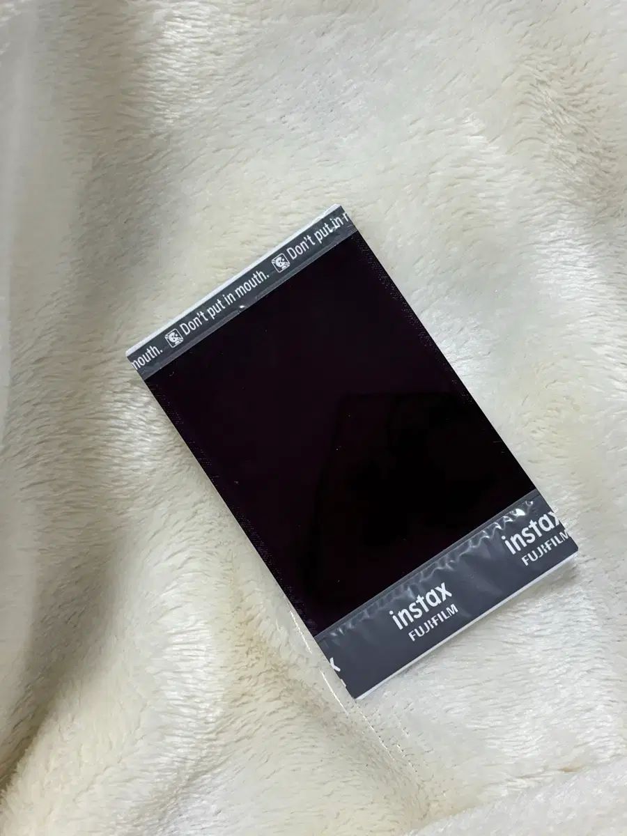 YOUNITE ウノ 未公開サイン チェキ ポラロイド - メルカリ