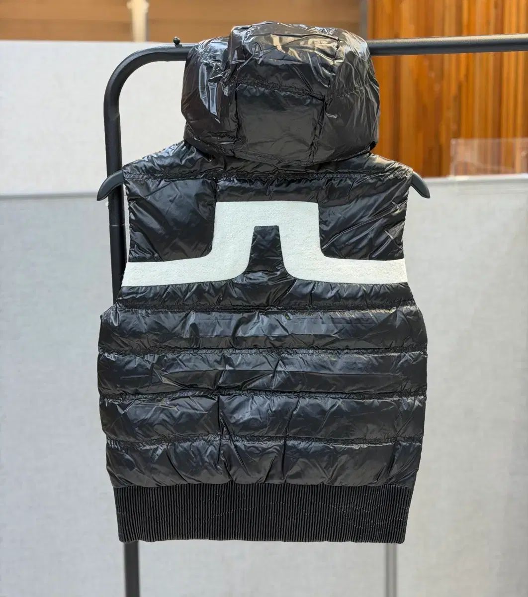 レディース ゴルフ ダウンベスト 現物