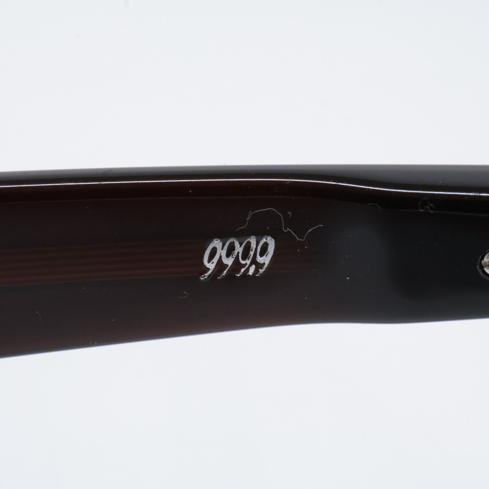 9 フォーナインズ