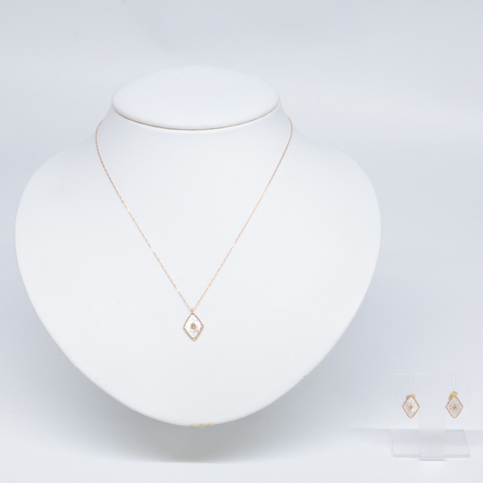 agete アガット K 18 14 0.02刻印 ダイヤモンド シェル ひし形 ネックレス ピアス